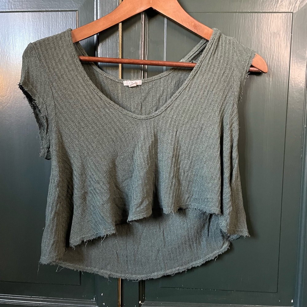 cropped green shirt